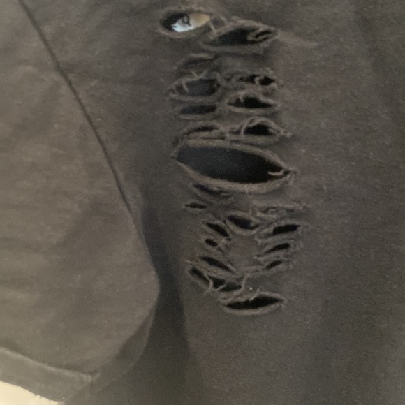Men’s Urban-ID ripped black top - Picture 2 of 3